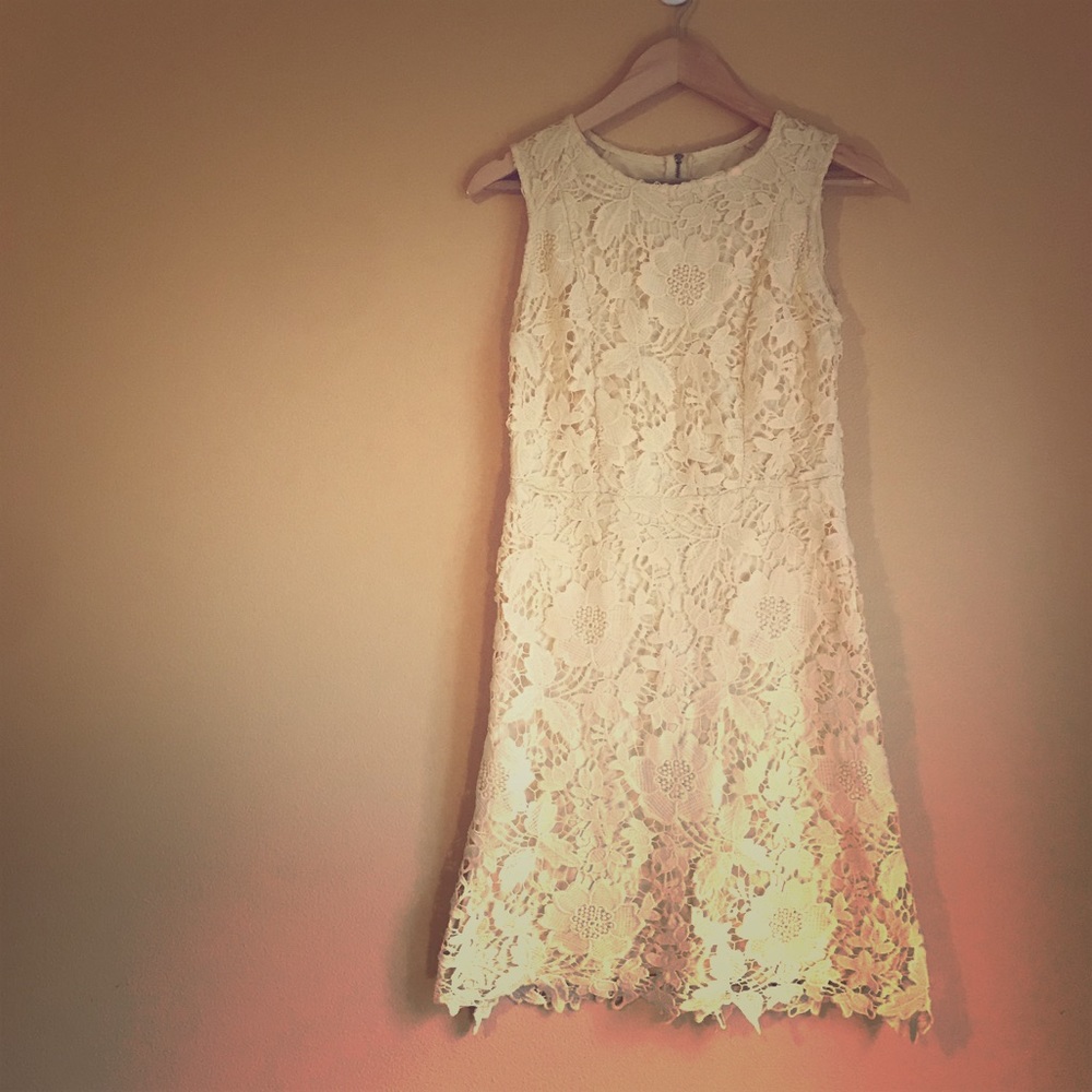 Yellow short lace dress